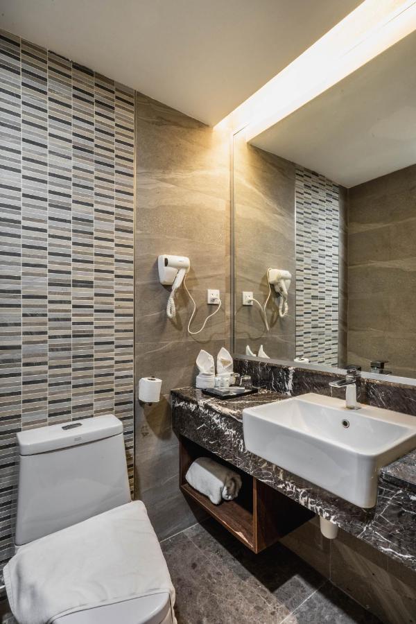 Ano Hotel Miri Ngoại thất bức ảnh